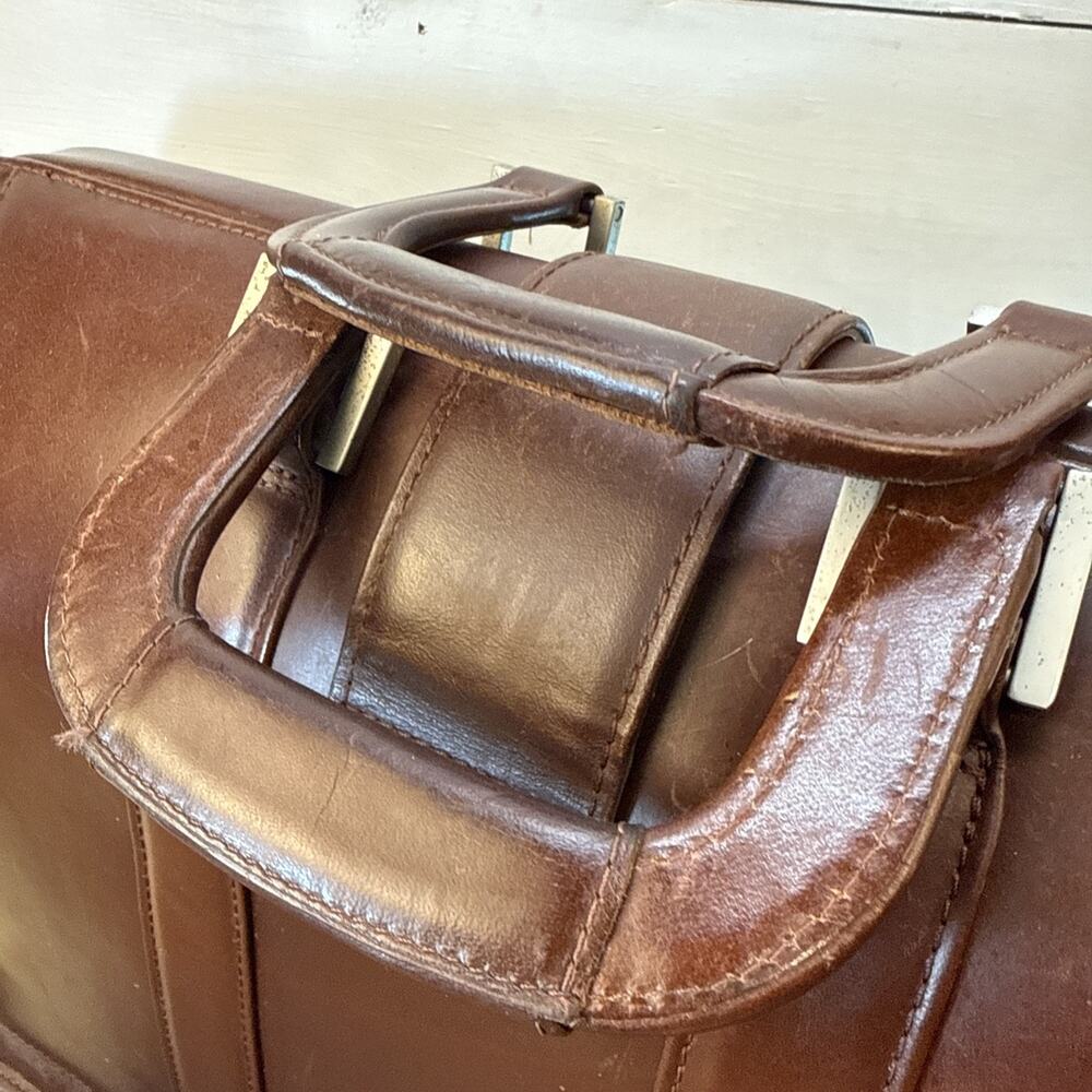 Vintage McKlein Leather Briefcase Travel Bag Brown 18x13x7 Some Scratches - Picture 9 of 16